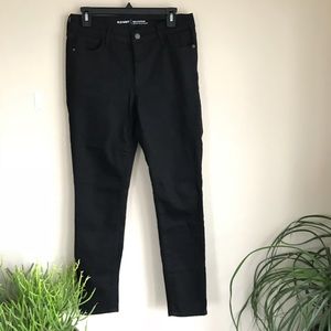 Old Navy black rockstar mid-rise jean - 10
